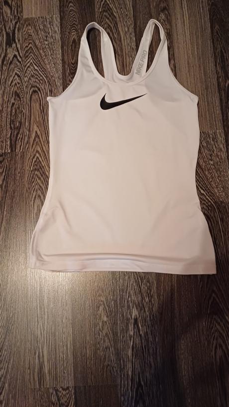 Nik tielko, nike,s