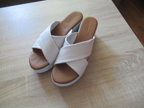 Nové, krásne šlapky na platforme, 41