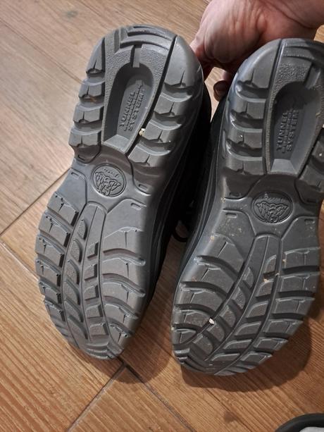 Pracovne topanky baťa 38, 38