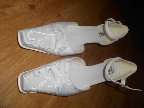 Biele topanky, 38
