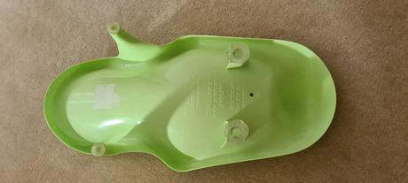 Plastové lehátko do vaničky pre bábätko na kúpanie, 