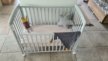 Detská postieľka 120x60 s odnímateľnou bočnicou, šírka (cm): 60,dĺžka (cm): 120