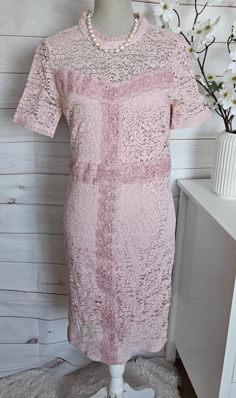 Krásne čipkové šaty, reserved,40