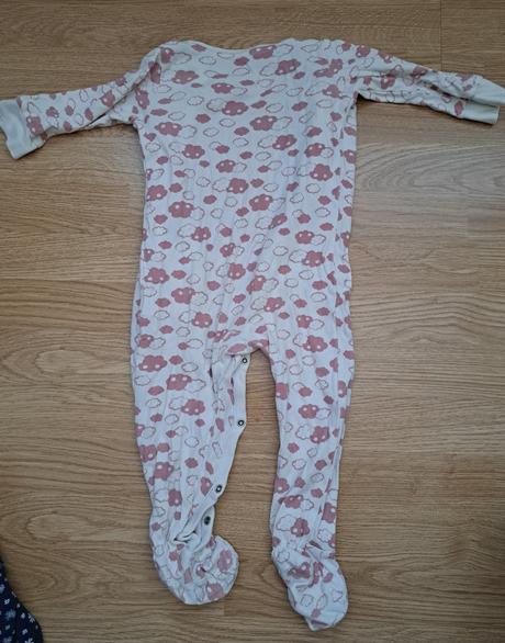 Pyžamko 86, lupilu,86