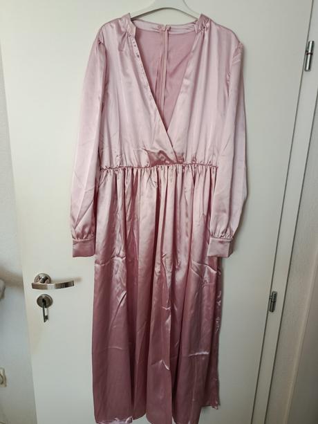 Saténové šaty, xl