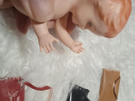 Retro technoplast bábika,