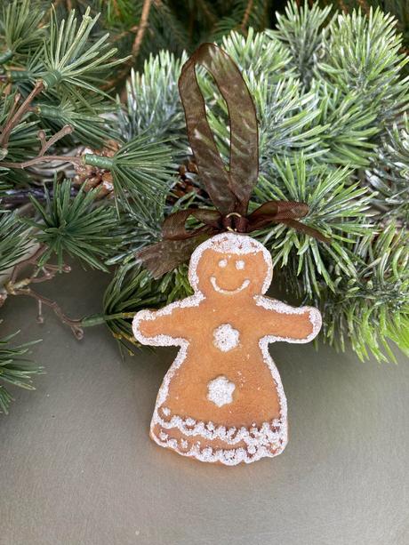 Keramický perník - dievčatko,