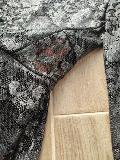 Strieborné šaty, s