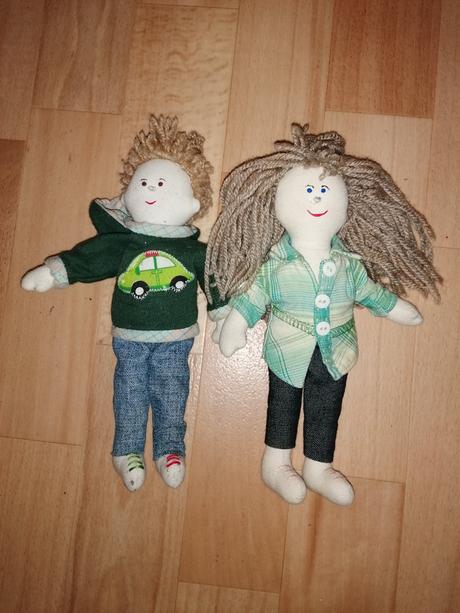 Latkove babiky chlapec a dievca,