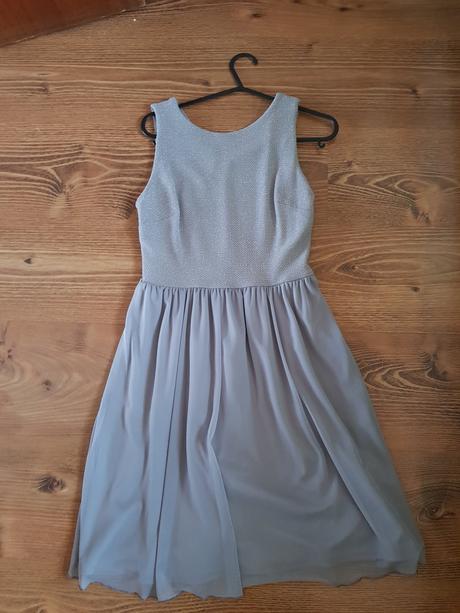 Spolocenake saty, atmosphere,s