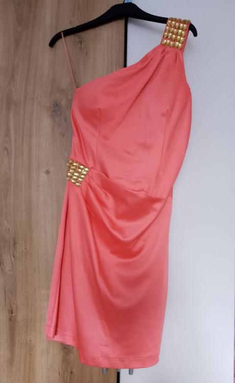 Spoločenské šaty, 36