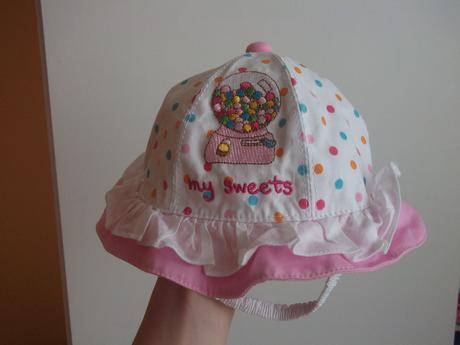 Klobučik na gumičku, 68