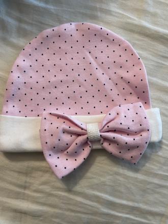 Čiapka s mašličkou pre bábo, 56