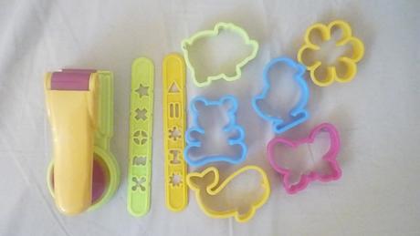 Rôzne náradie k plastelíne, 