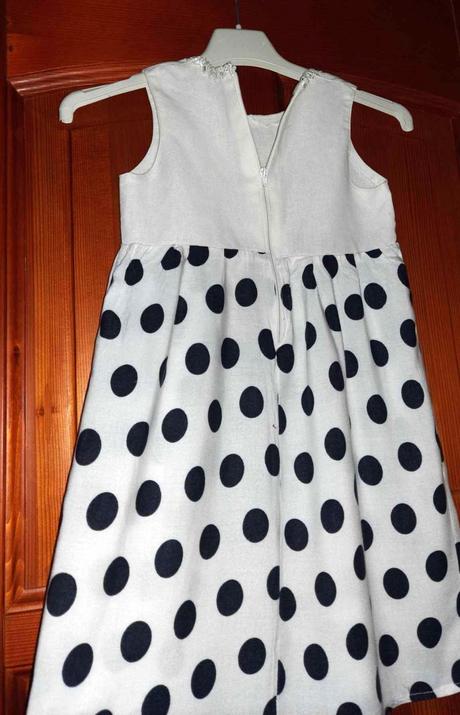 Predám letné šaty pre slečnu  5-6roč., 128