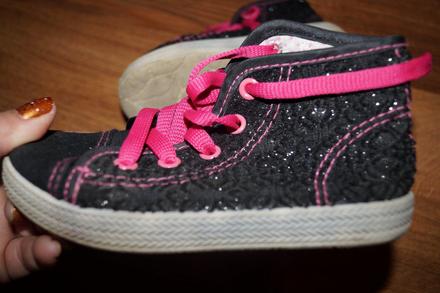 Trblietave kotnikove tenisky, 26