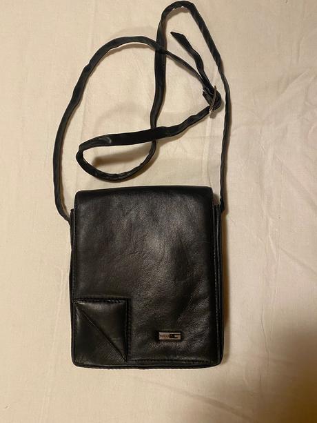 Kožena crossbody taška, 