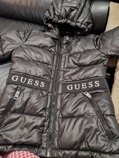 Guess bunda, guess,38