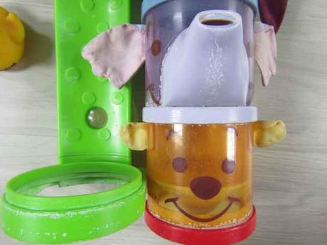 Skladacie poháriky do vody macko pú - fisher price,