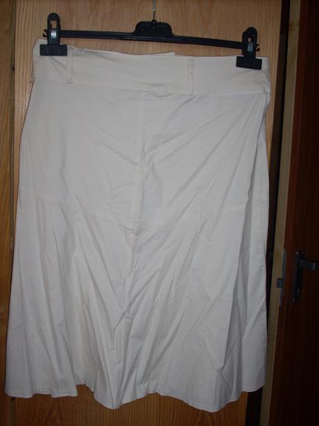 Sukňový kostým, 40