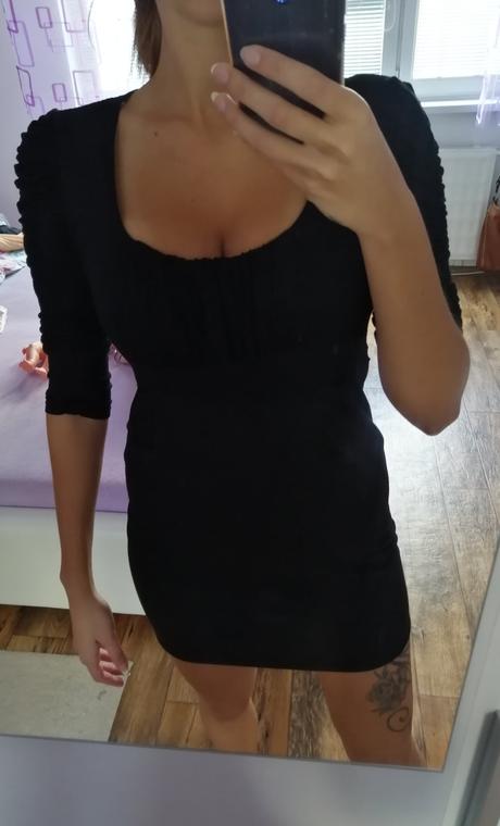 Čierne minišaty, m