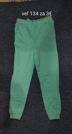 Nové tepláky veľ.134, sinsay,134