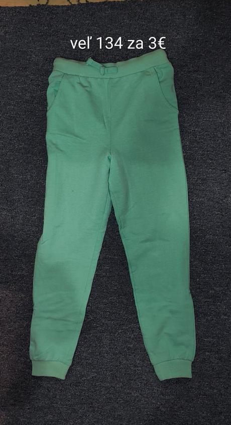 Nové tepláky veľ.134, sinsay,134