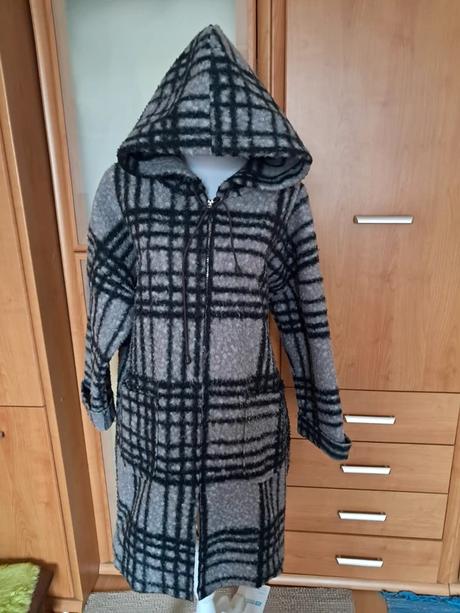 Dámsky kabát s kapucou, l