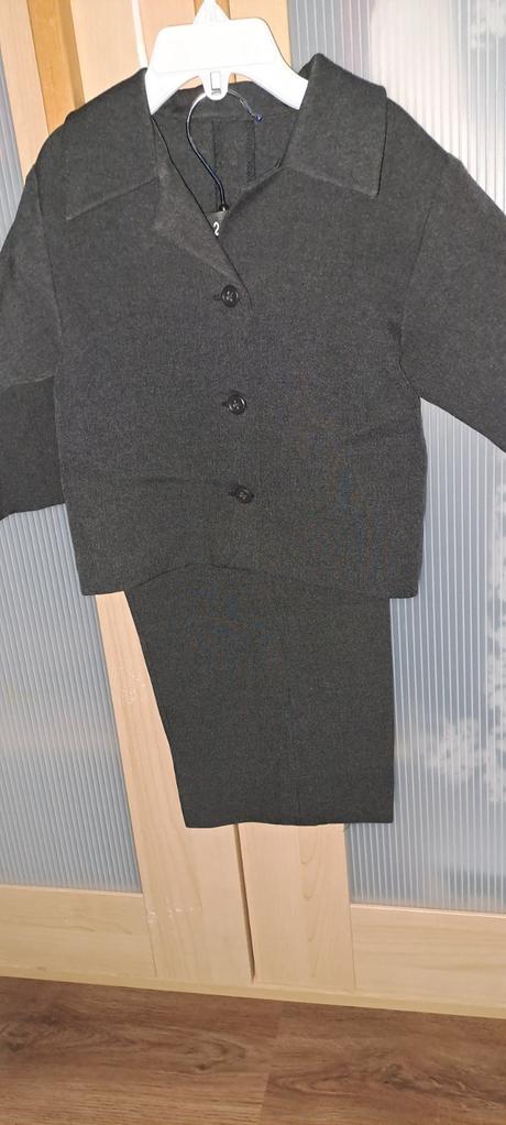 Chlapčenský oblek, 98