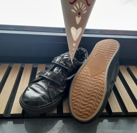 Lakované trblietavé topánky, nelli blu,35