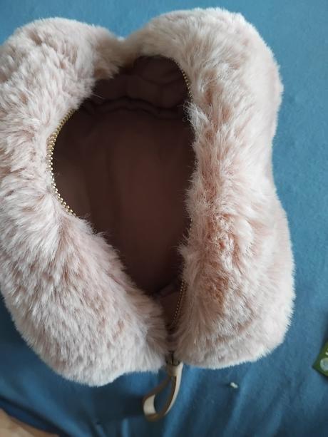 Kabelka taštička do ruky, stradivarius