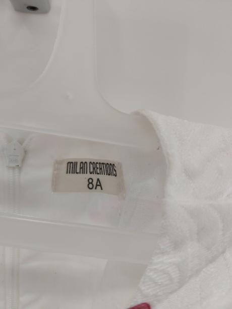 Krásne šatôčky, 128