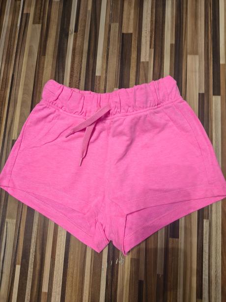 Športové šortky, h&m,134