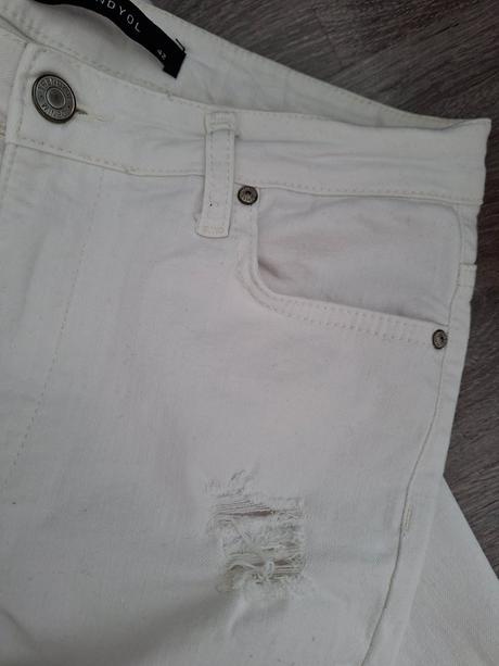 Biele skinny rifle, m