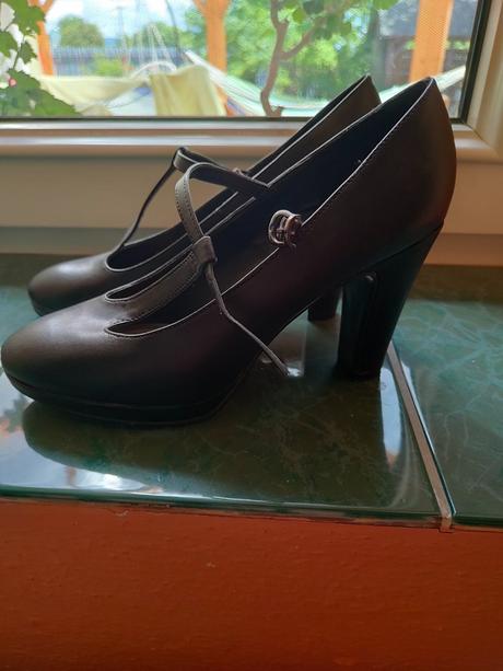 Čierne poltopánky, graceland,40