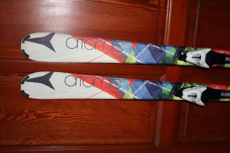 Dámske lyže atomic 150 cm , drevene jadro, atomic,150-159 cm
