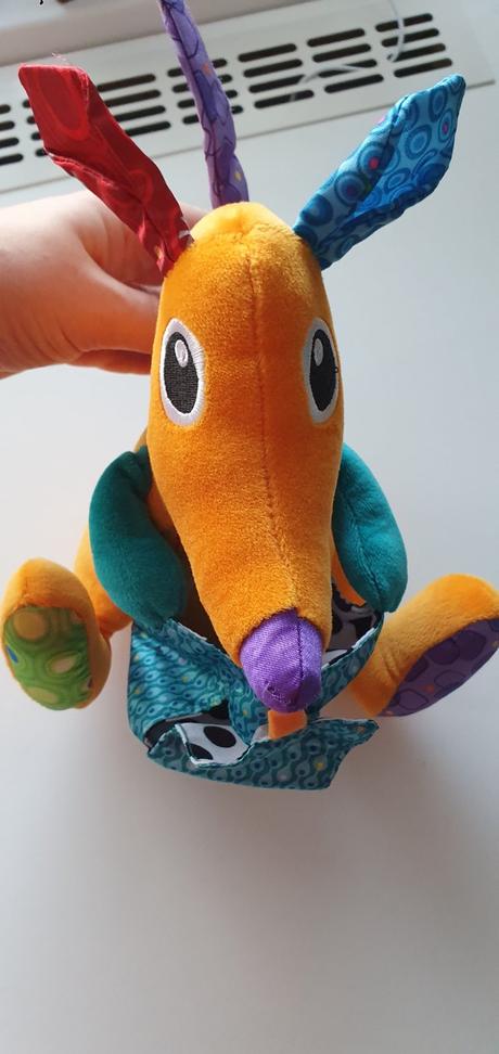 Plyšová kengura lamaze,