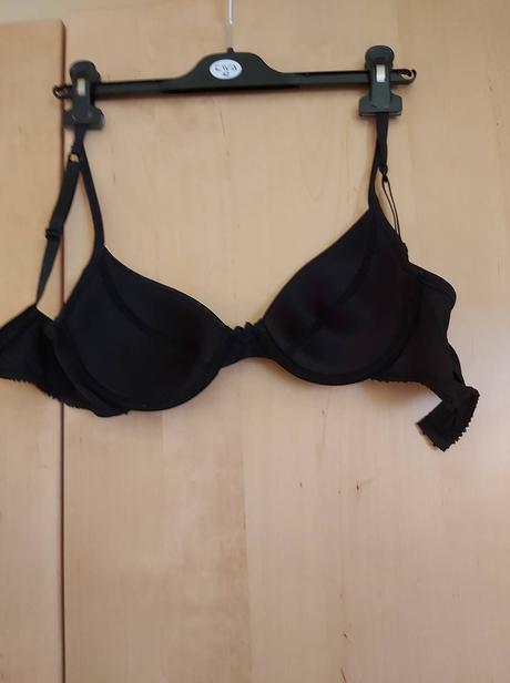 Čierna podprsenka 80b, 80b