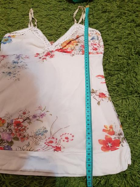 Letný kvetovaný topík s, s