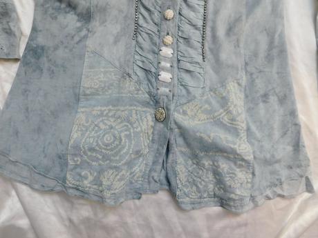 Kvalitna velmi pekna trendy bluzka, 42