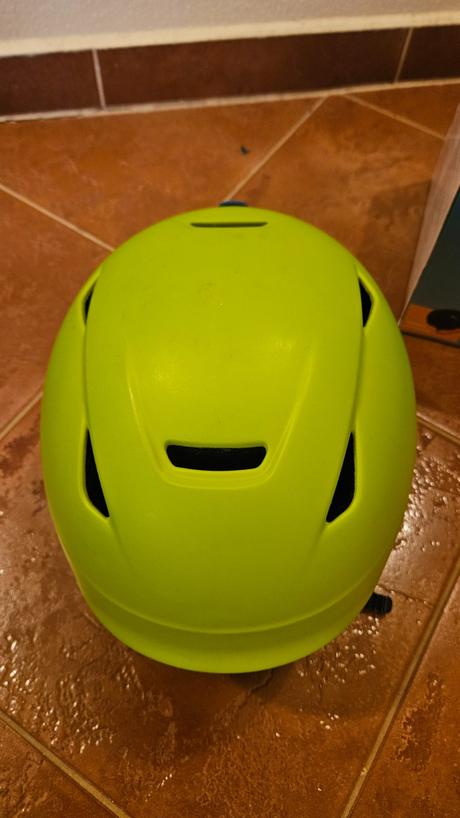 Detská helma na lyžovanie + okuliare, l