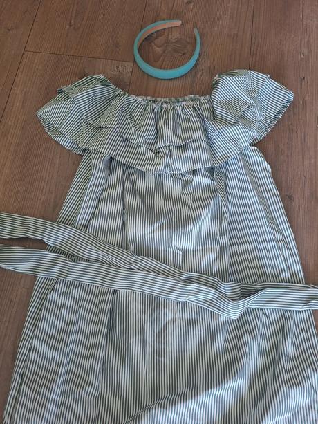 Letne saty s volanikmi ruffle, m / s