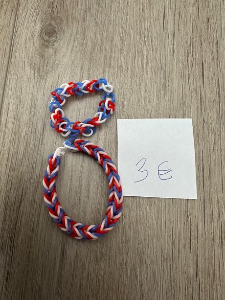 Náramok z gumičiek, 