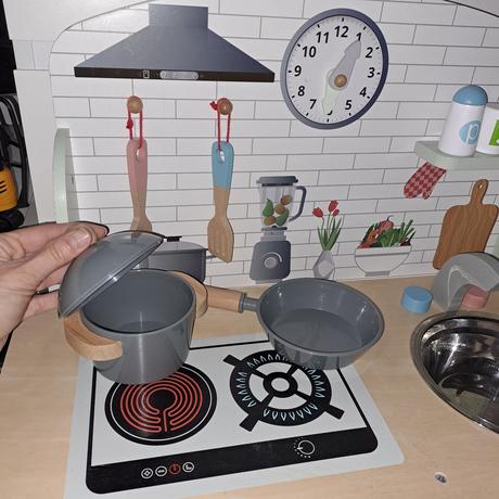 Drevena kuchynka ako nova, 