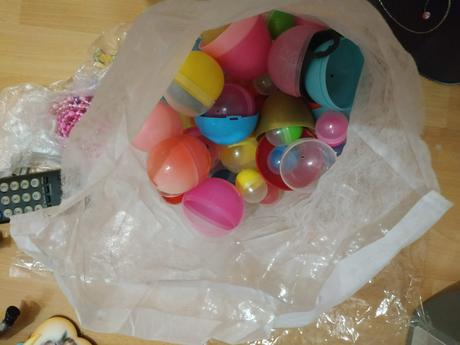 Mix prázdnych nádobiek - na malé hračky, 
