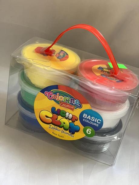 Plastelína colorino v kelínkoch- ľahká pena,