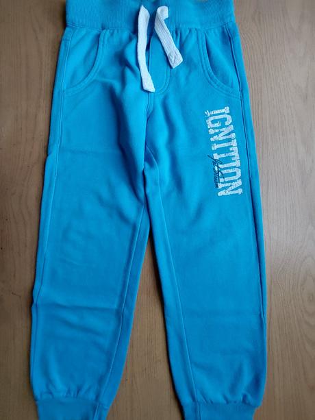 Tepláky, dopodopo,122