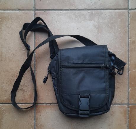 Čierna crossbody,