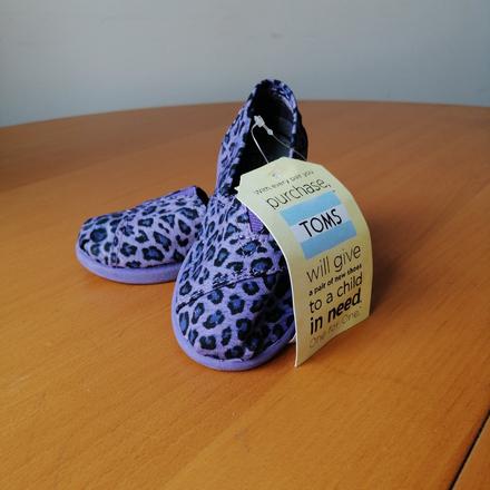 Topánky toms, 23