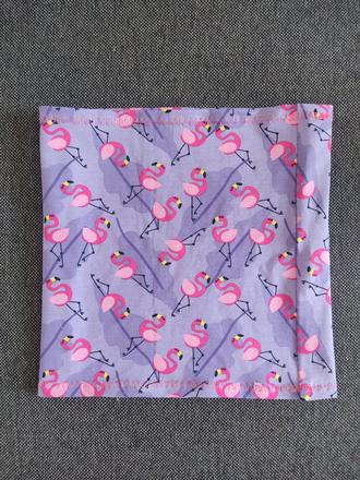 Nákrčník plameniak,